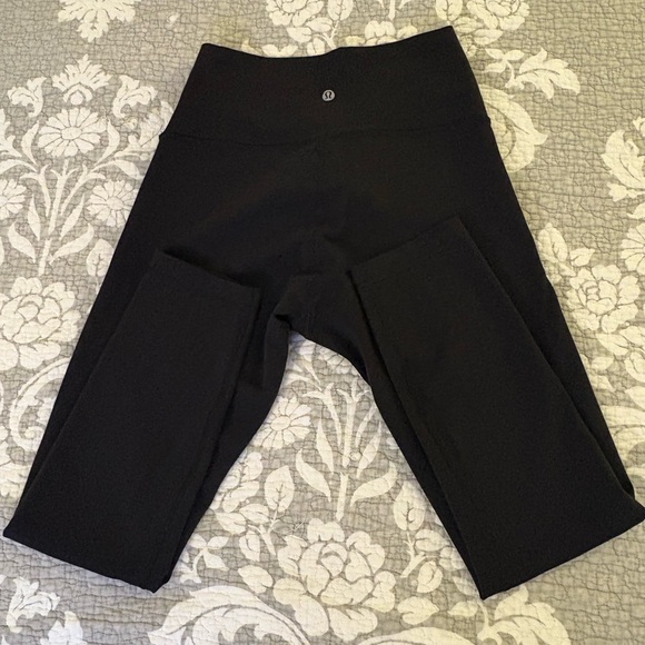 Lululemon Black Leggings ~ Size 10 - Picture 6 of 7